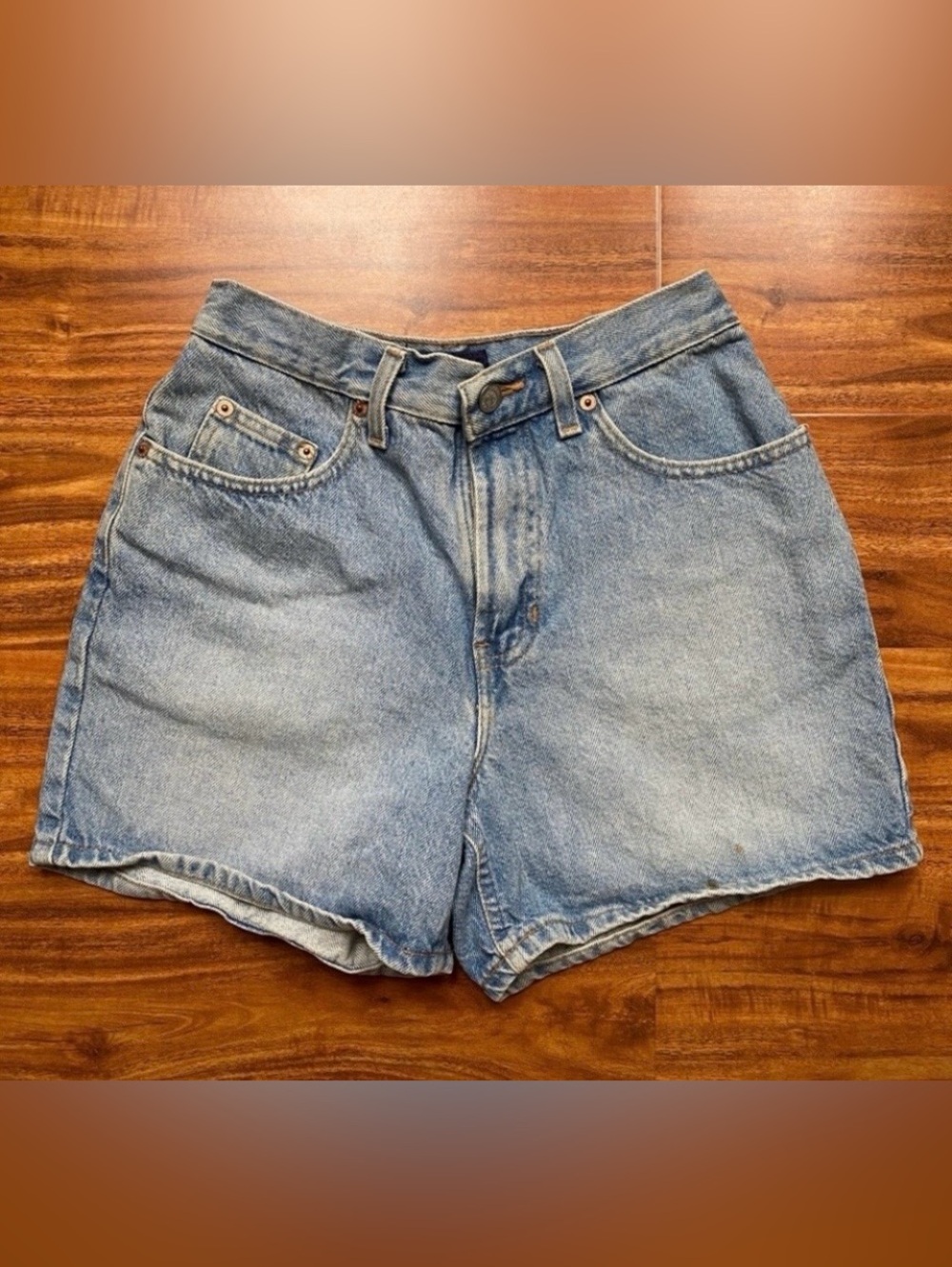 Vintage Old Navy Womens Light Blue High Waist Relaxed Mom Denim Short Size 4
